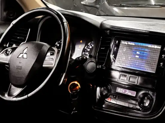 MITSUBISHI-OUTLANDER-2.0 16V GASOLINA 4P AUTOMÁTICO MITSUBISHI-OUTLANDER-2014