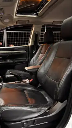MITSUBISHI-OUTLANDER-2014