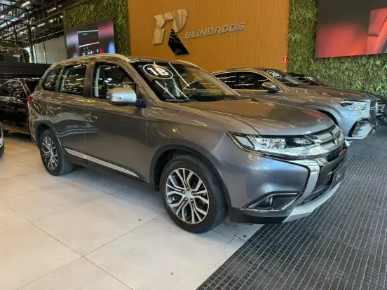 MITSUBISHI-OUTLANDER-2018