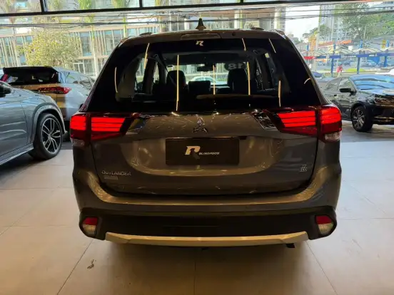 MITSUBISHI-OUTLANDER-2.0 16V GASOLINA 4P AUTOMÁTICO MITSUBISHI-OUTLANDER-2018