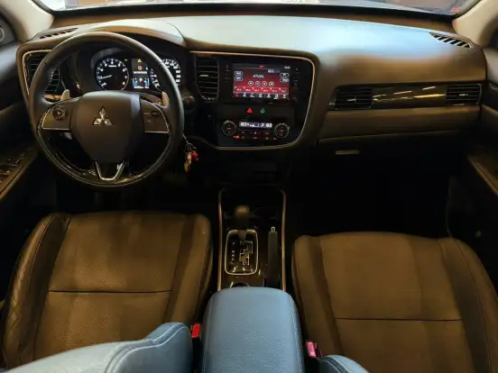 MITSUBISHI-OUTLANDER-2.0 16V GASOLINA 4P AUTOMÁTICO MITSUBISHI-OUTLANDER-2018