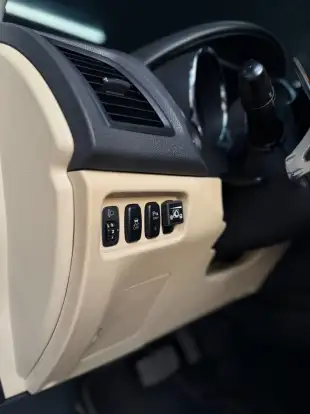 MITSUBISHI-OUTLANDER-2021