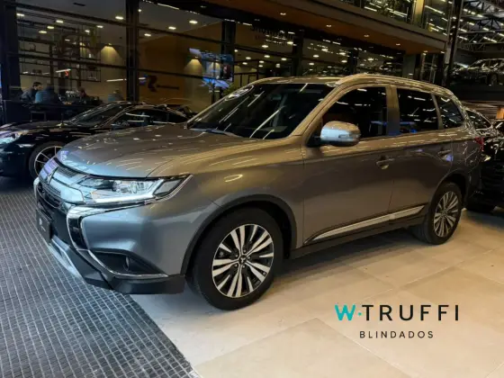 MITSUBISHI OUTLANDER 2.0 MIVEC GASOLINA HPE AUTOMÁTICO