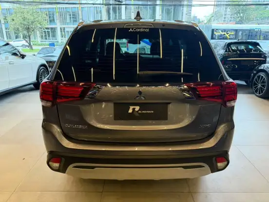 MITSUBISHI-OUTLANDER-2.0 MIVEC GASOLINA HPE AUTOMÁTICO MITSUBISHI-OUTLANDER-2021