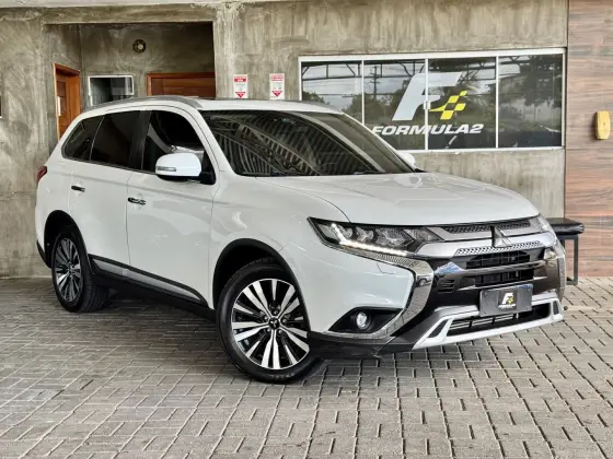 MITSUBISHI OUTLANDER 2.2 MIVEC DI-D DIESEL HPE-S AWD AUTOMÁTICO