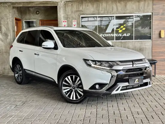 MITSUBISHI-OUTLANDER-2020