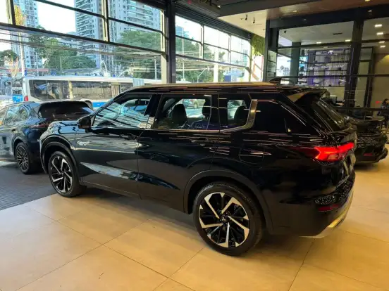 MITSUBISHI-OUTLANDER-2.4 PHEV SIGNATURE S-AWC DHT MITSUBISHI-OUTLANDER-2025