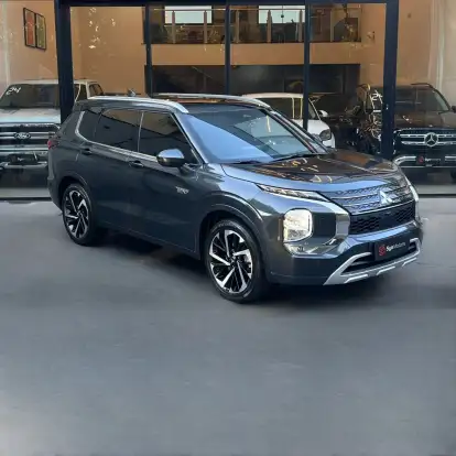 MITSUBISHI-OUTLANDER-2025