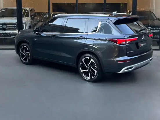 MITSUBISHI-OUTLANDER-2.4 PHEV SIGNATURE S-AWC DHT MITSUBISHI-OUTLANDER-2025