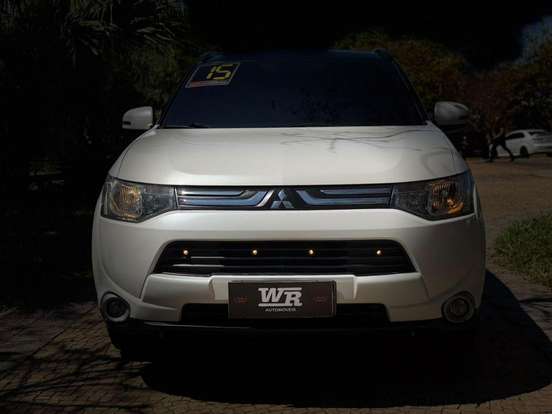 MITSUBISHI-OUTLANDER-2015
