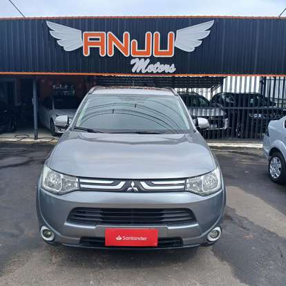 MITSUBISHI-OUTLANDER-2013