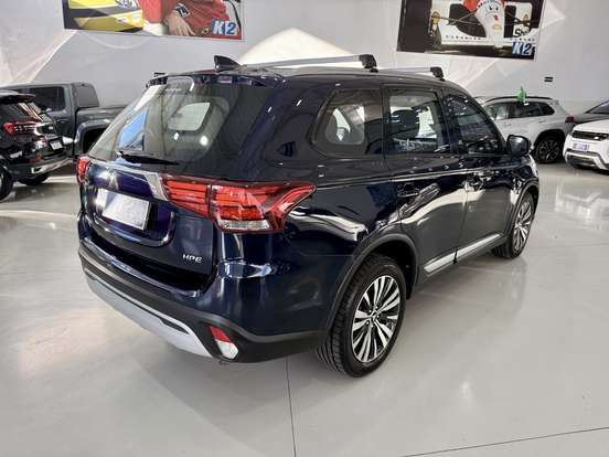 MITSUBISHI-OUTLANDER-2.0 MIVEC GASOLINA HPE AUTOMÁTICO MITSUBISHI-OUTLANDER-2018