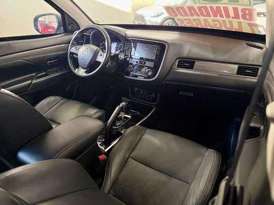 MITSUBISHI-OUTLANDER-2.0 MIVEC GASOLINA HPE AUTOMÁTICO MITSUBISHI-OUTLANDER-2018