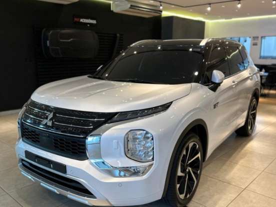 MITSUBISHI-OUTLANDER-2.4 PHEV SIGNATURE S-AWC DHT MITSUBISHI-OUTLANDER-2025