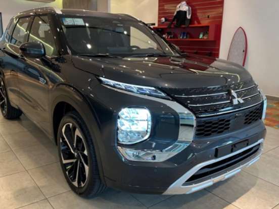 MITSUBISHI-OUTLANDER-2.4 PHEV SIGNATURE S-AWC DHT MITSUBISHI-OUTLANDER-2025