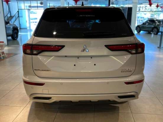MITSUBISHI-OUTLANDER-2.4 PHEV SIGNATURE S-AWC DHT MITSUBISHI-OUTLANDER-2025