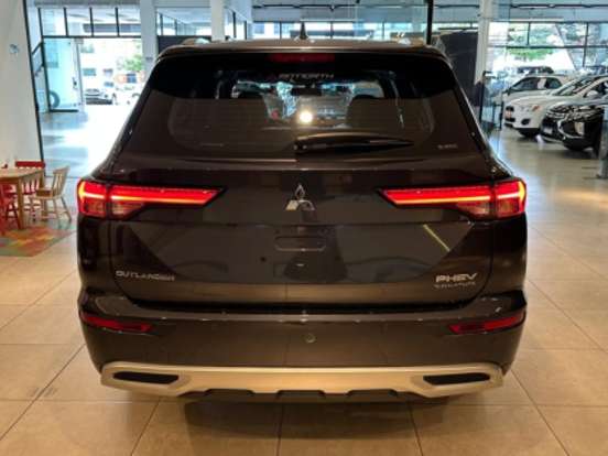 MITSUBISHI-OUTLANDER-2.4 PHEV SIGNATURE S-AWC DHT MITSUBISHI-OUTLANDER-2025