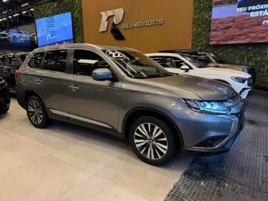 MITSUBISHI-OUTLANDER-3.0 MIVEC V6 GASOLINA HPE-S AWD AUTOMÁTICO MITSUBISHI-OUTLANDER-2021