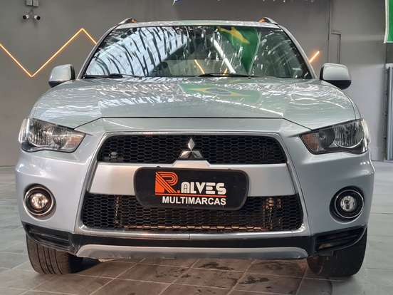 MITSUBISHI-OUTLANDER-2011
