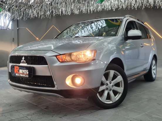 MITSUBISHI-OUTLANDER-2011