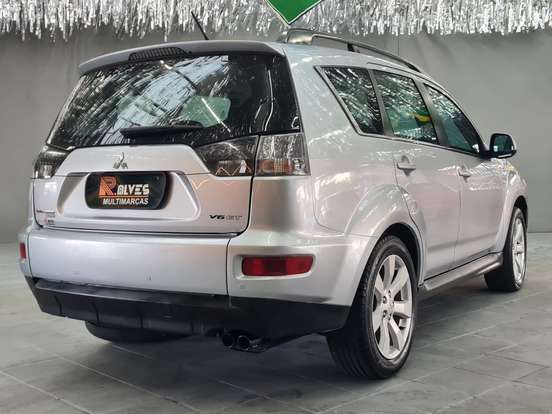 MITSUBISHI-OUTLANDER-3.0 4X4 V6 24V GASOLINA 4P AUTOMÁTICO MITSUBISHI-OUTLANDER-2011