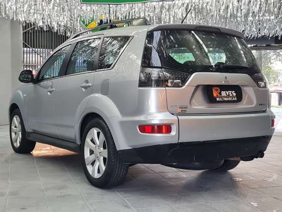 MITSUBISHI-OUTLANDER-3.0 4X4 V6 24V GASOLINA 4P AUTOMÁTICO MITSUBISHI-OUTLANDER-2011