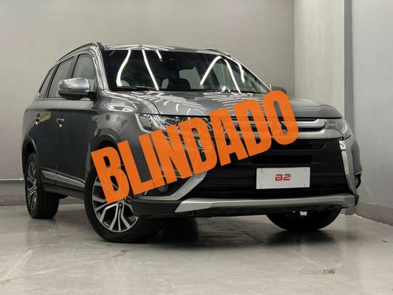 MITSUBISHI-OUTLANDER-2015