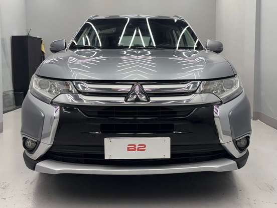 MITSUBISHI-OUTLANDER-2015