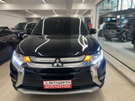 MITSUBISHI-OUTLANDER-3.0 GT 4X4 V6 24V GASOLINA 4P AUTOMÁTICO MITSUBISHI-OUTLANDER-2017