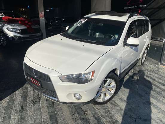 MITSUBISHI-OUTLANDER-3.0 GT 4X4 V6 24V GASOLINA 4P AUTOMÁTICO MITSUBISHI-OUTLANDER-2011