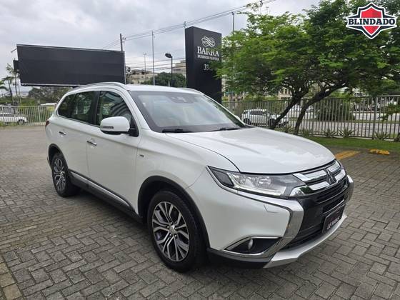 MITSUBISHI OUTLANDER 3.0 GT 4X4 V6 24V GASOLINA 4P AUTOMÁTICO