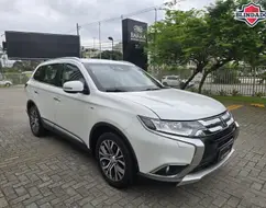 MITSUBISHI OUTLANDER 3.0 GT 4X4 V6 24V GASOLINA 4P AUTOMÁTICO MITSUBISHI OUTLANDER 3.0 GT 4X4 V6 24V GASOLINA 4P AUTOMÁTICO
