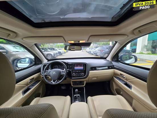MITSUBISHI-OUTLANDER-3.0 GT 4X4 V6 24V GASOLINA 4P AUTOMÁTICO MITSUBISHI-OUTLANDER-2017