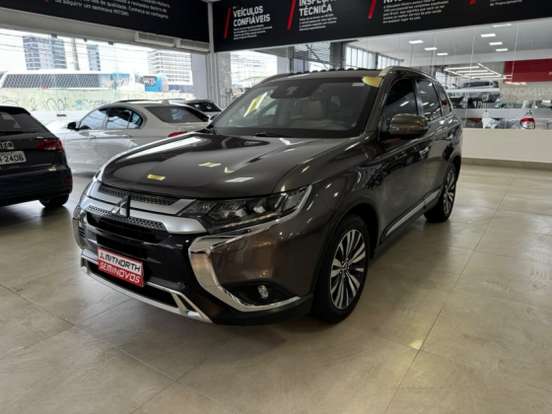 MITSUBISHI-OUTLANDER-2019
