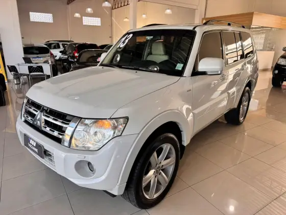 MITSUBISHI PAJERO FULL 3.2 HPE 4X4 16V TURBO INTERCOOLER DIESEL 4P AUTOMÁTICO