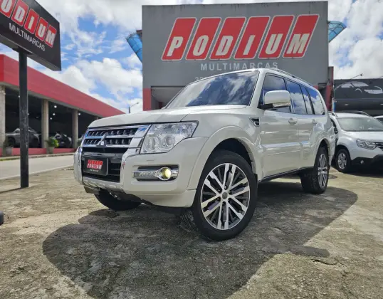 MITSUBISHI PAJERO FULL 3.2 HPE 4X4 16V TURBO INTERCOOLER DIESEL 4P AUTOMÁTICO
