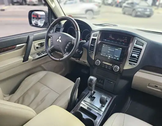 MITSUBISHI-PAJERO FULL-2020