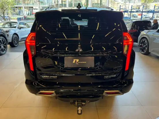 MITSUBISHI-PAJERO SPORT-2024