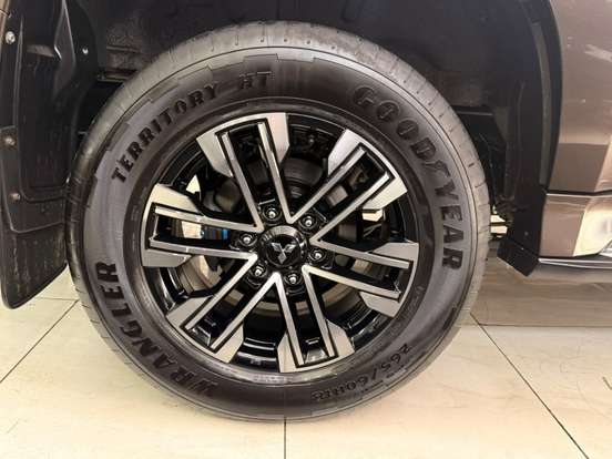 MITSUBISHI-PAJERO SPORT-2020