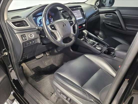 MITSUBISHI-PAJERO SPORT-2.4 16V MIVEC TURBO DIESEL LEGEND AWD AUTOMÁTICO MITSUBISHI-PAJERO SPORT-2023