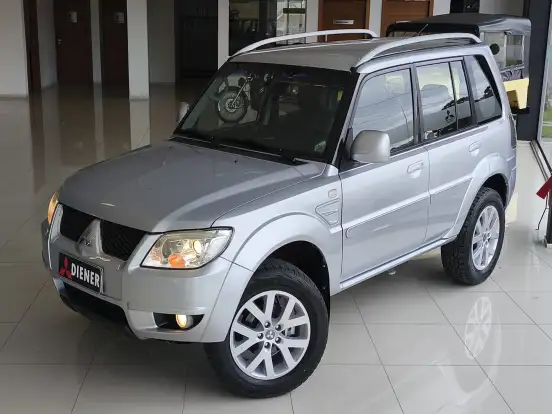 MITSUBISHI-PAJERO TR4-2.0 4X4 16V FLEX 4P MANUAL MITSUBISHI-PAJERO TR4-2011