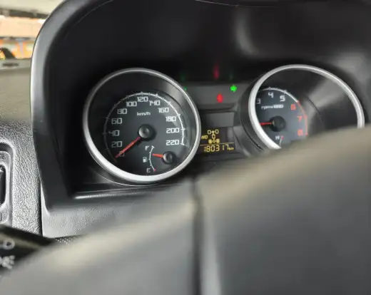 MITSUBISHI-PAJERO TR4-2011