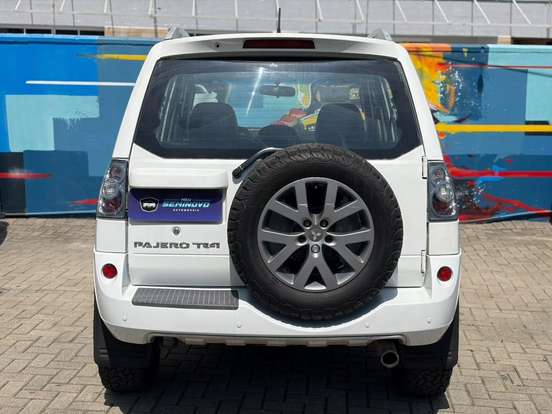 MITSUBISHI-PAJERO TR4-2013