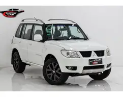 MITSUBISHI PAJERO TR4 2.0 4X2 16V 140CV FLEX 4P AUTOMÁTICO MITSUBISHI PAJERO TR4 2.0 4X2 16V 140CV FLEX 4P AUTOMÁTICO