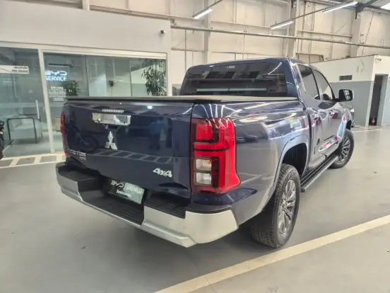MITSUBISHI-TRITON-2.4 BITURBO DIESEL CD HPE 4X4 AUTOMÁTICO MITSUBISHI-TRITON-2025