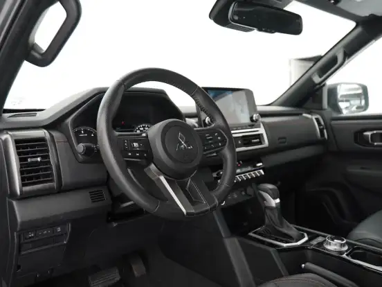 MITSUBISHI-TRITON-2.4 BITURBO DIESEL CD KATANA 4X4 AUTOMÁTICO MITSUBISHI-TRITON-2025