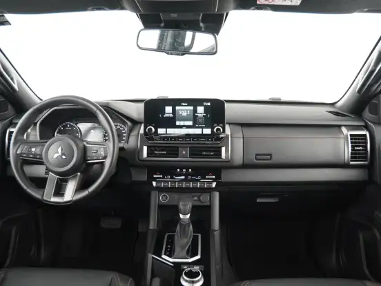 MITSUBISHI-TRITON-2.4 BITURBO DIESEL CD KATANA 4X4 AUTOMÁTICO MITSUBISHI-TRITON-2025