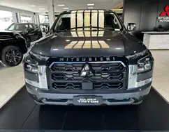 MITSUBISHI TRITON 2.4 BITURBO DIESEL CD HPE-S 4X4 AUTOMÁTICO MITSUBISHI TRITON 2.4 BITURBO DIESEL CD HPE-S 4X4 AUTOMÁTICO