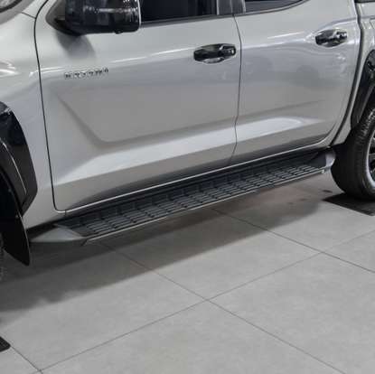 MITSUBISHI-TRITON-2025