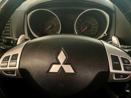MITSUBISHI-ASX-2011
